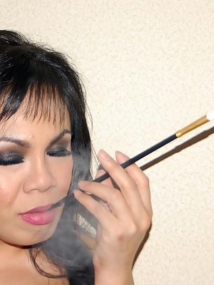 12 photos of LB Jasmine smoking